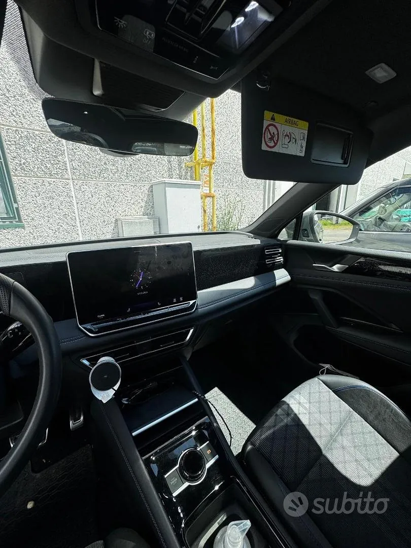 Volkswagen Tiguan 2024 photo 3