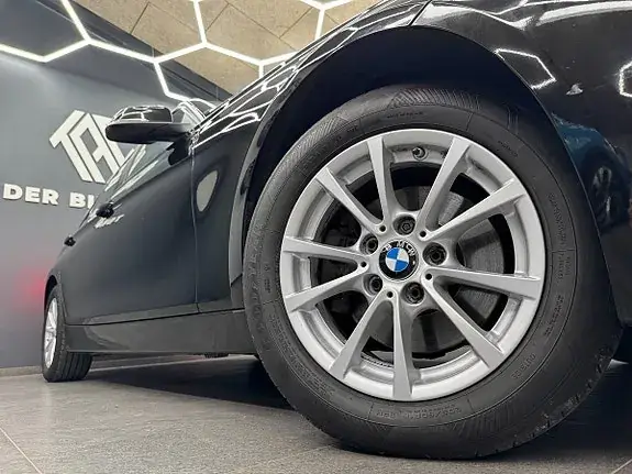 BMW 320D 2018 photo 2