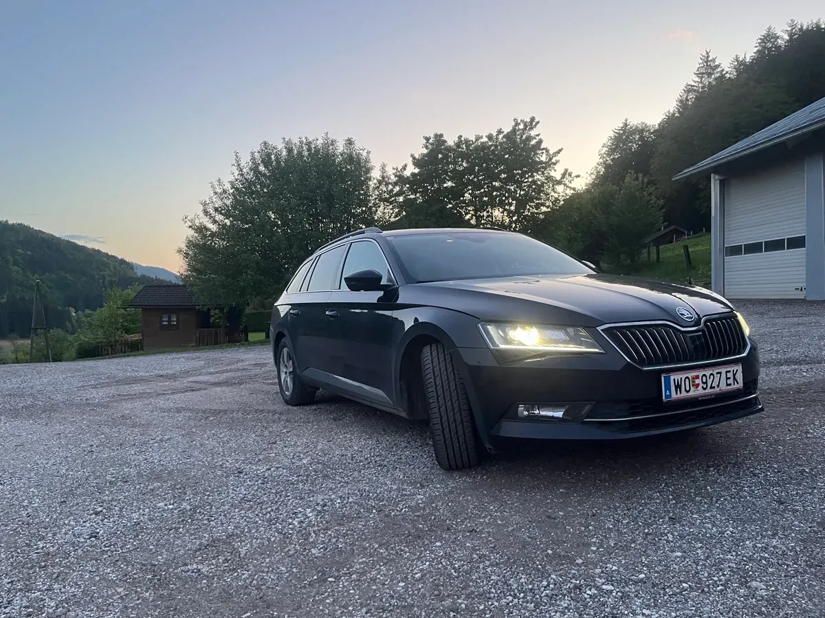 Skoda Superb 2018 photo 3