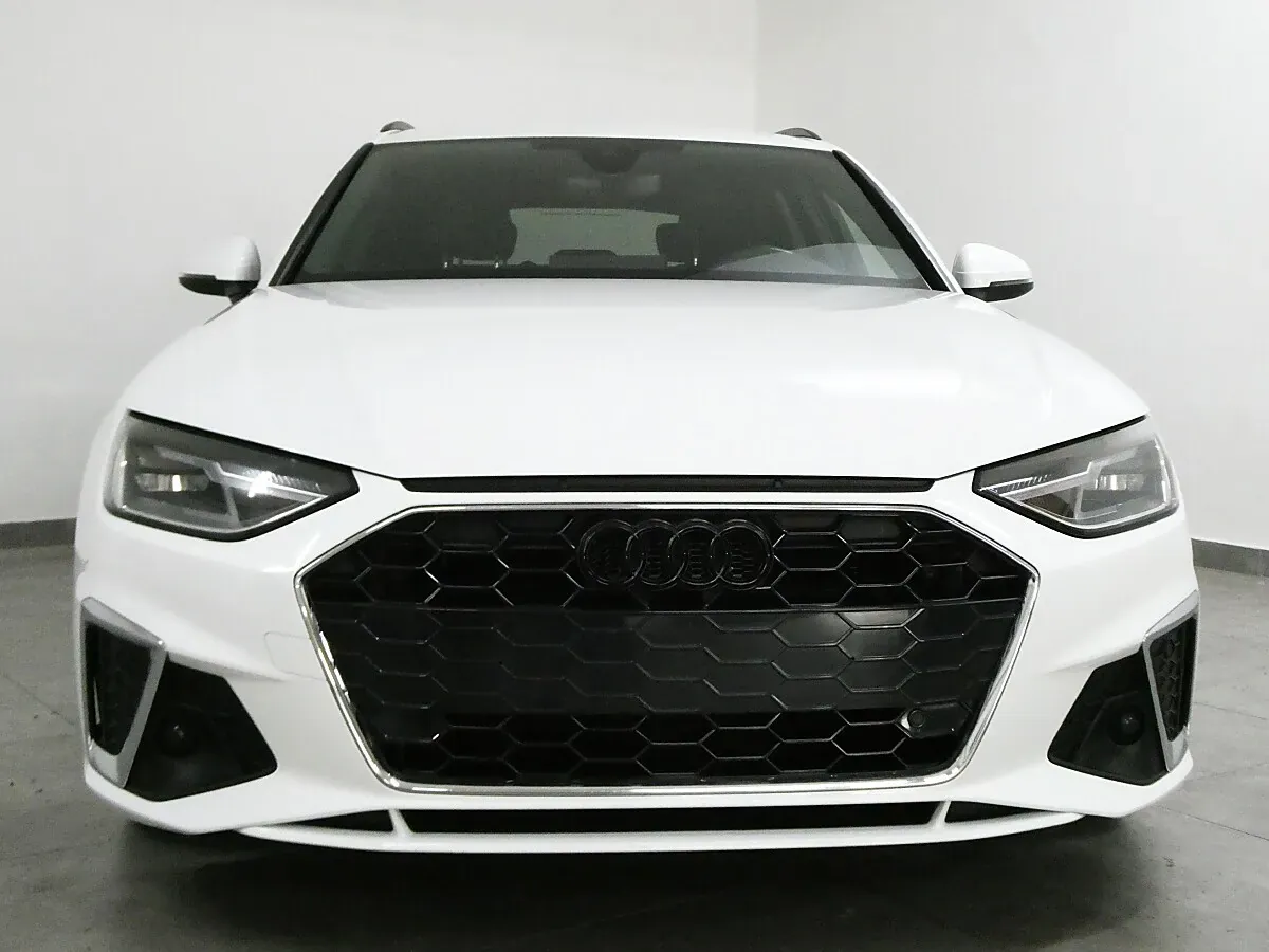 Audi A4 2020 photo 2