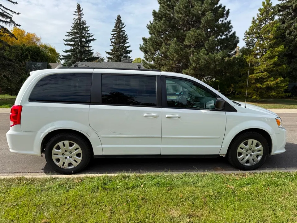 Dodge Grand Caravan 2017 photo 3