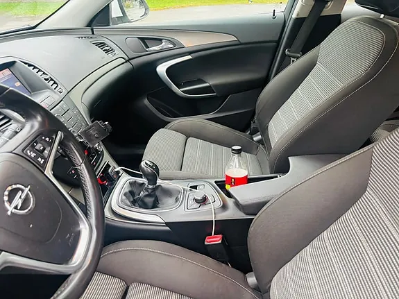 Opel Insignia 2010 photo 2