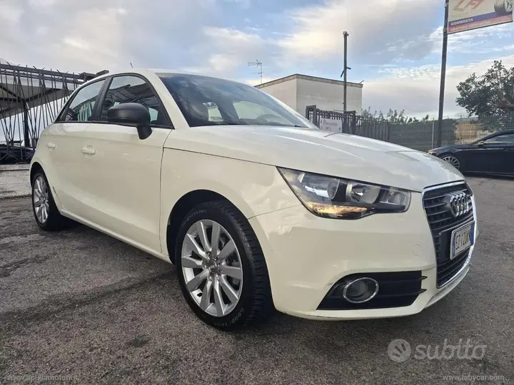 Audi A1 2014 photo 3