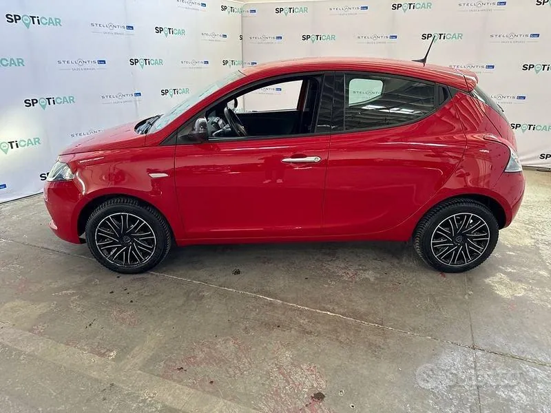 Lancia Ypsilon 2022 photo 2