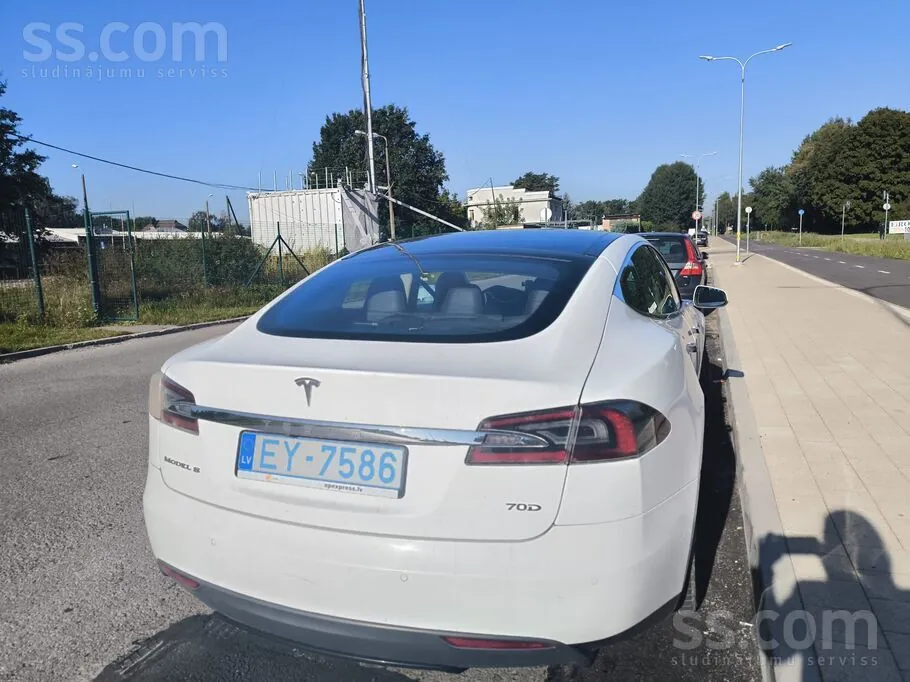 Tesla Model S 2016 photo 2