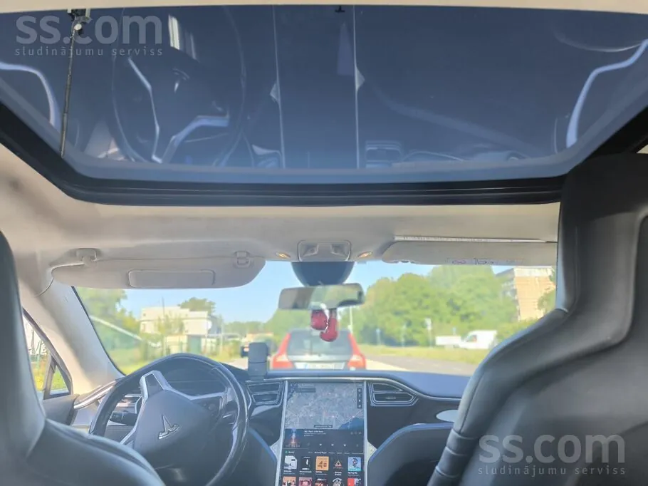 Tesla Model S 2016 photo 3