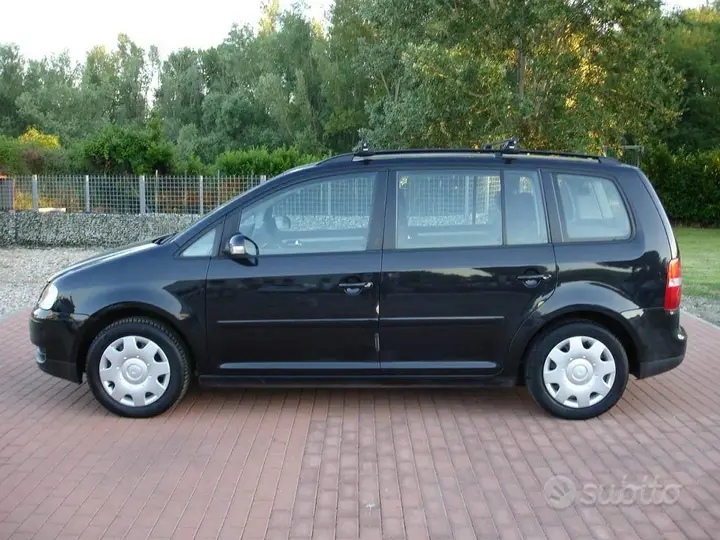 Volkswagen Touran 2005 photo 4