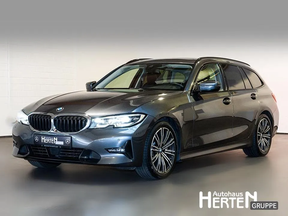 BMW 330 I Touring Sport-Line