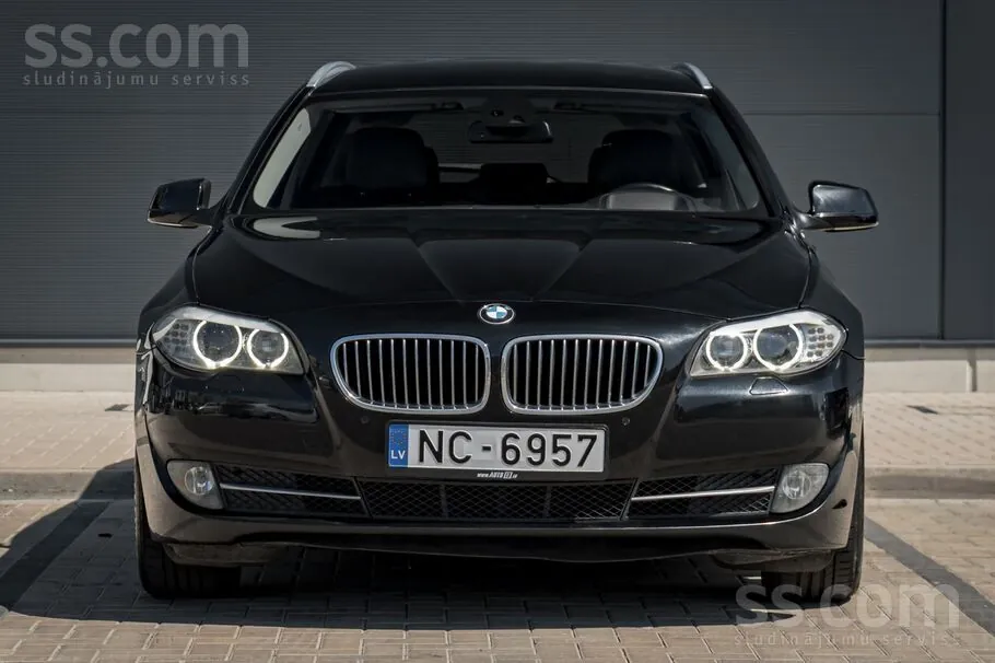 BMW 525D 2011 photo 2