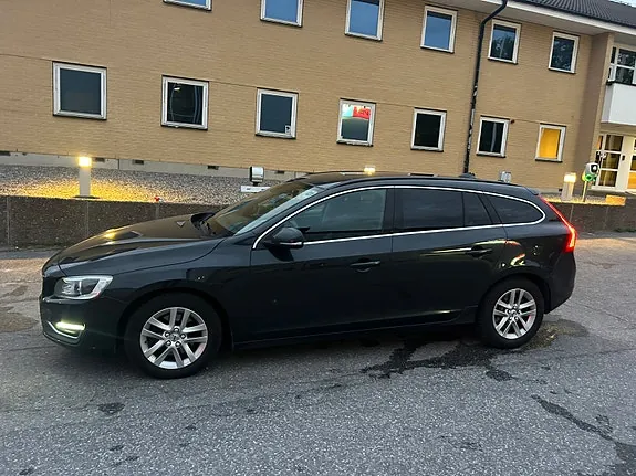 Volvo V60 2015 photo 4
