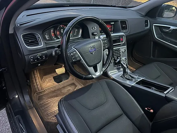 Volvo V60 2015 photo 5