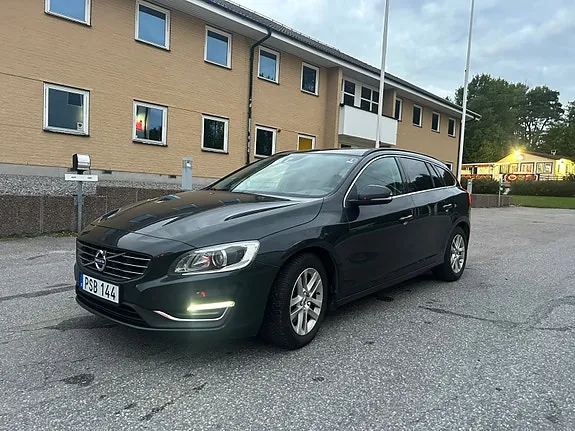 Volvo V60 2015 photo 2