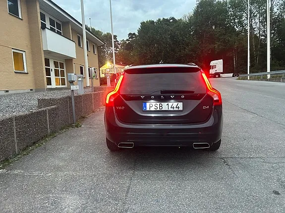 Volvo V60 2015 photo 3