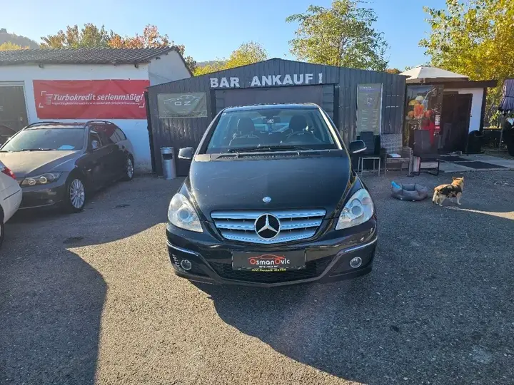 Mercedes-Benz B-Class 2009 photo 2