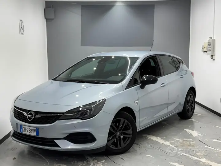Opel Astra 2020 photo 3