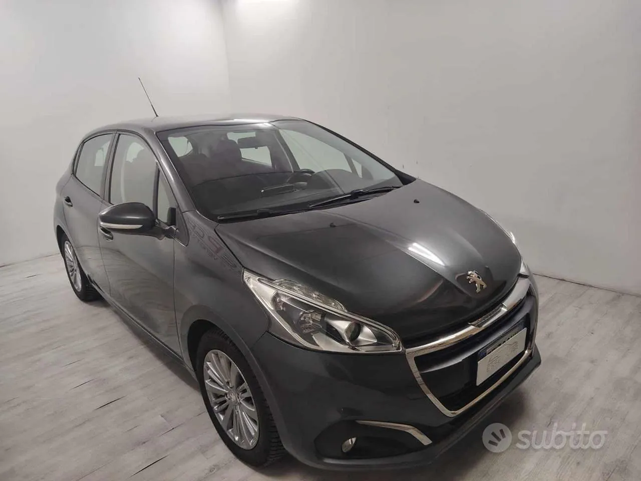 Peugeot 208 2016 photo 2