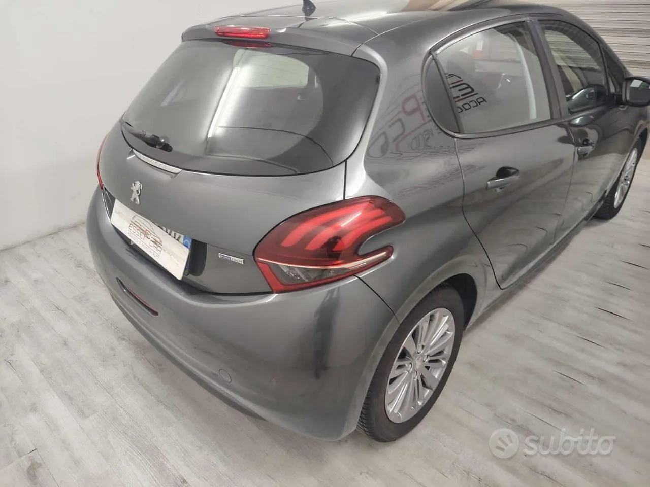 Peugeot 208 2016 photo 3