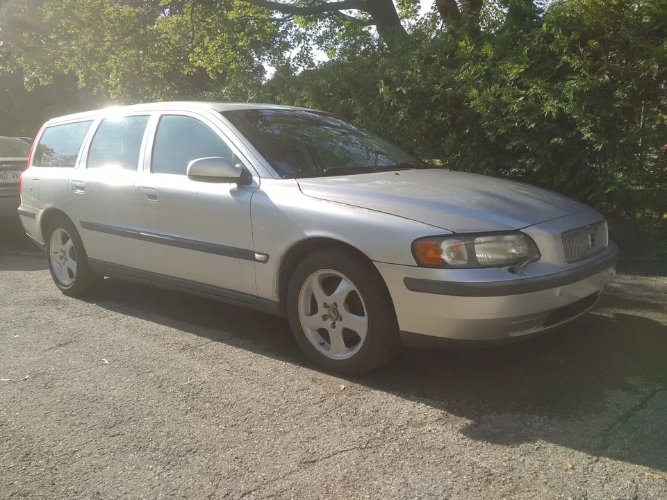 Volvo V70 2001 photo 2