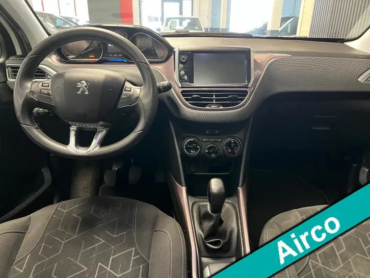 Peugeot 2008 2015 photo 3