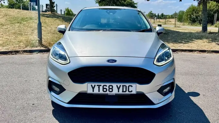 Ford Fiesta 2018 photo 2