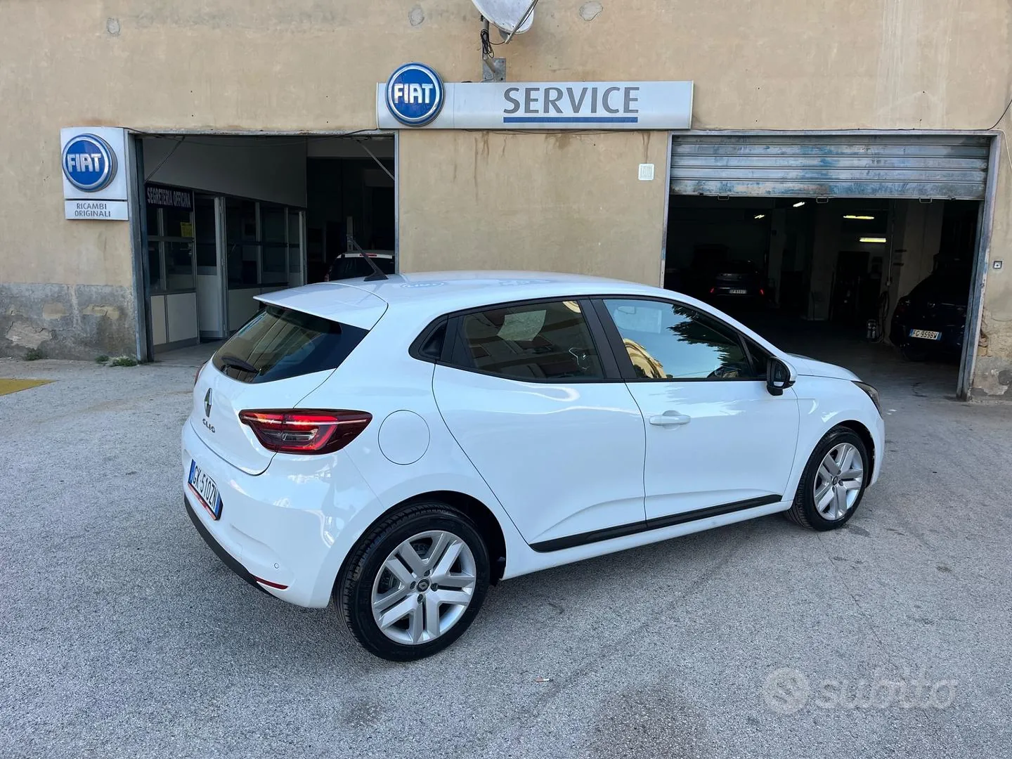 Renault Clio 2022 photo 2