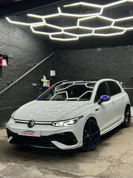Volkswagen Golf 2023 photo 2