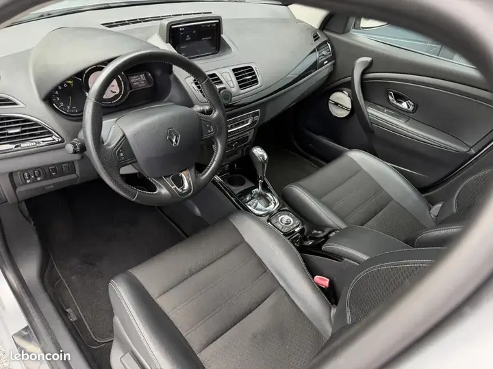 Renault Megane 2016 photo 2
