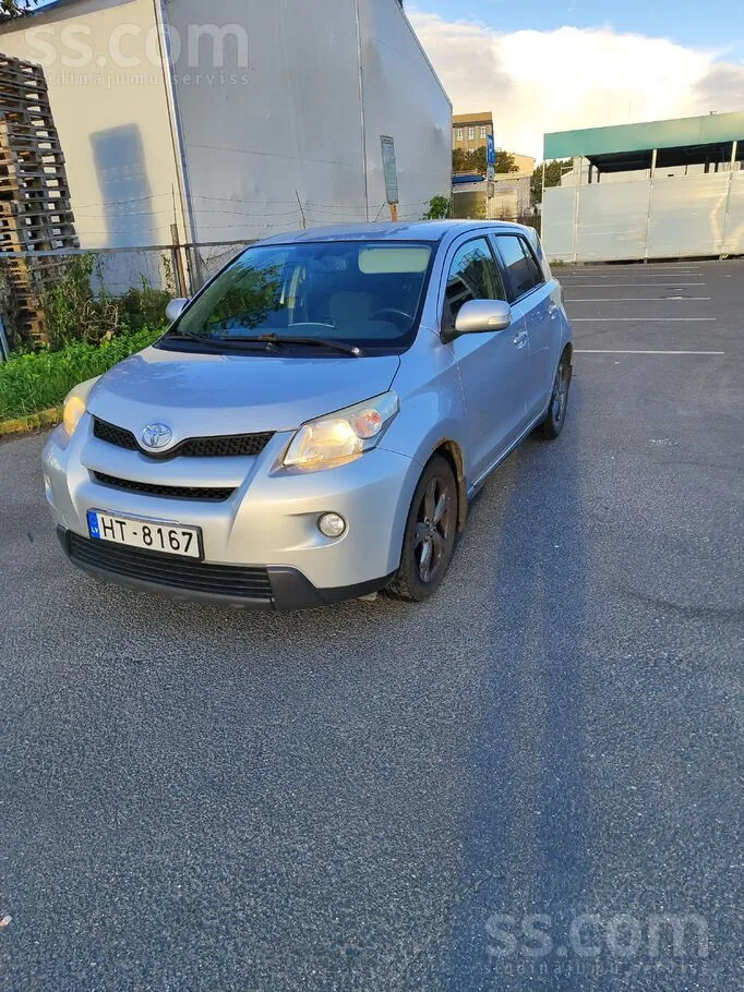 Toyota Urban Cruiser 2009 photo 2