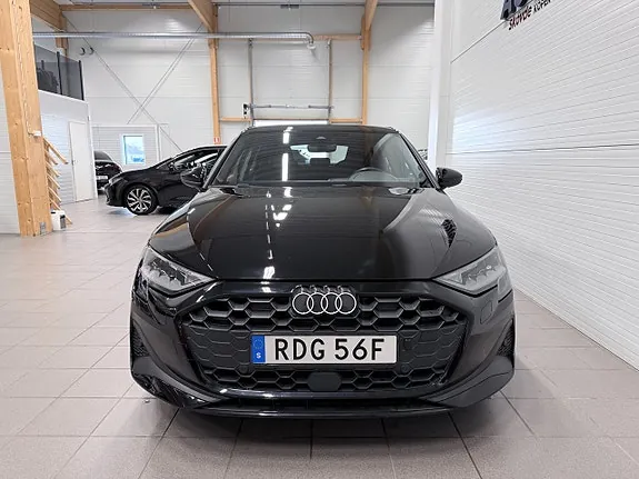 Audi A3 2025 photo 2