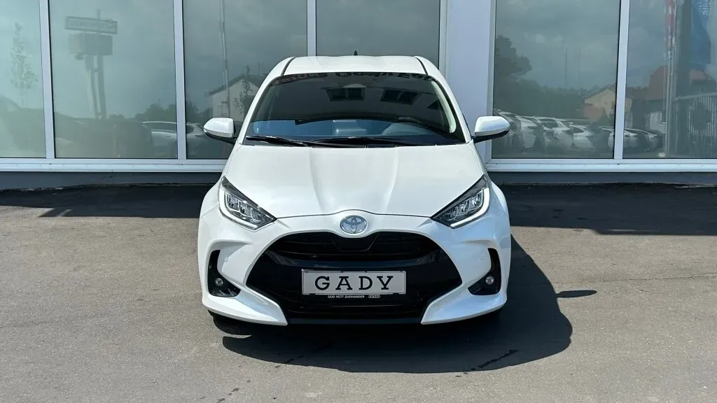 Toyota Yaris photo 3