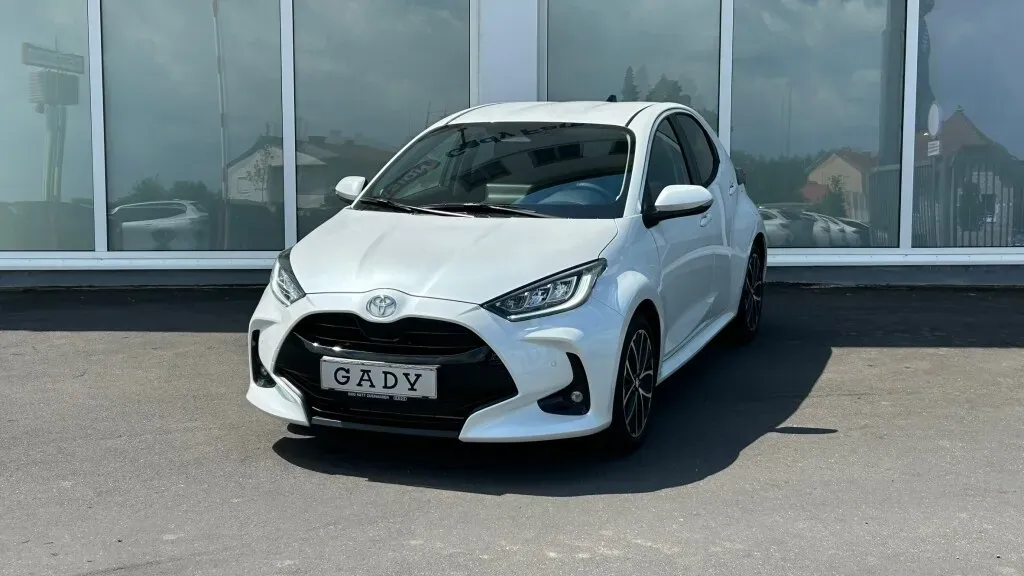 Toyota Yaris photo 2
