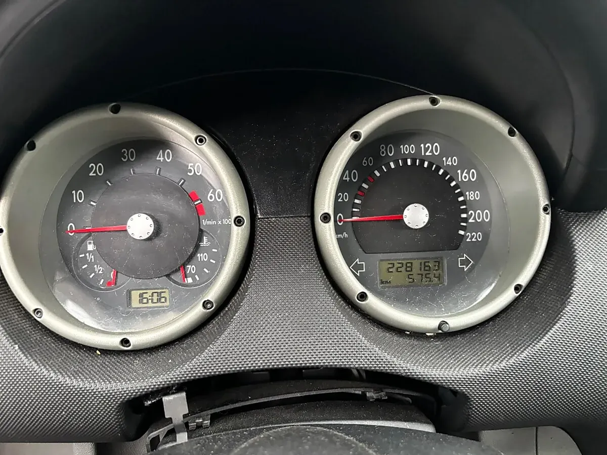 Volkswagen Polo 2000 photo 3