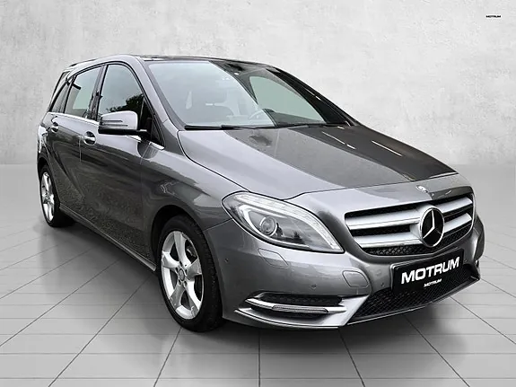 Mercedes-Benz B180 2013 photo 3