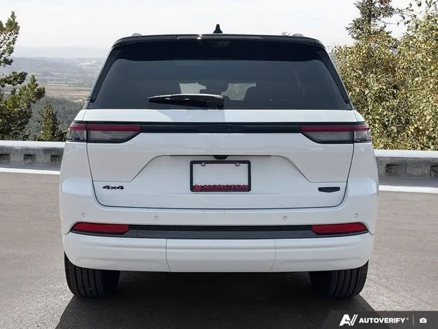 Jeep Grand Cherokee Summit 2026 photo 5
