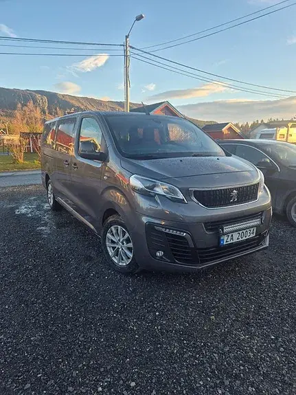 Peugeot Traveller 2019 photo 3