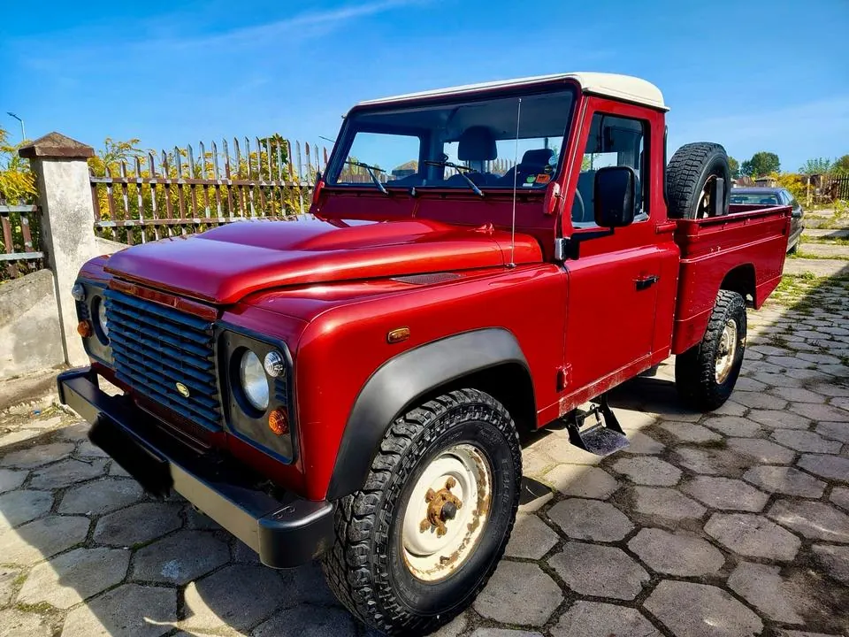 Land Rover Defender 110