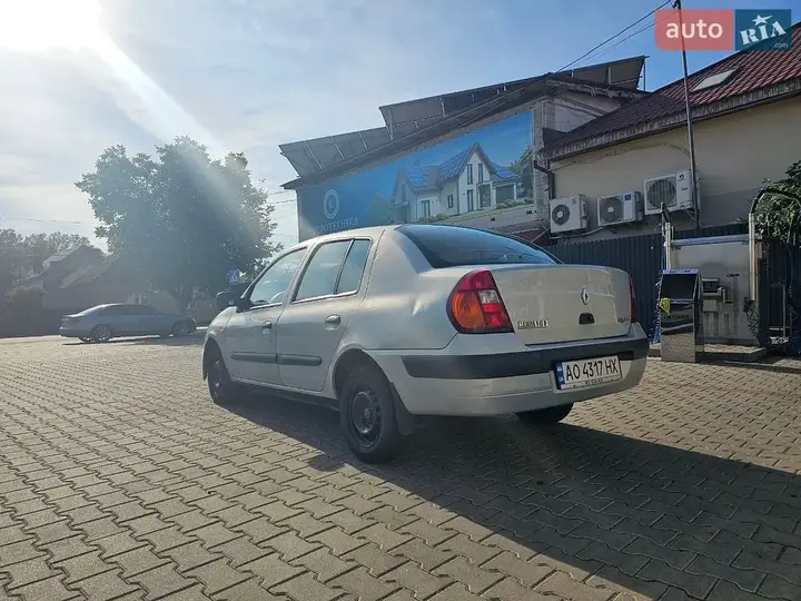 Renault Clio 2003 photo 5
