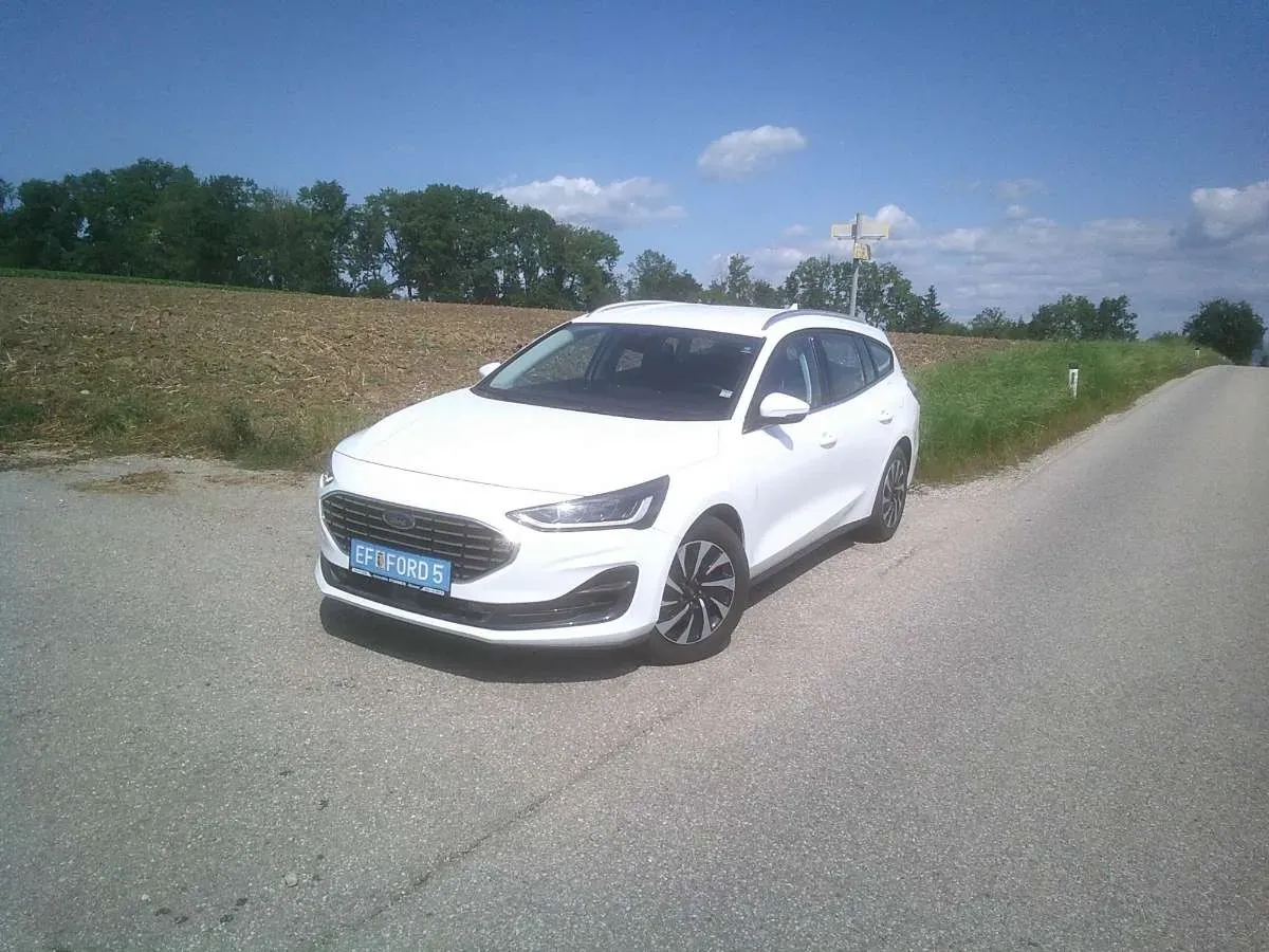 Ford Focus 2022 photo 3