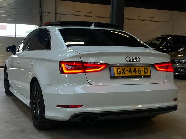 Audi A3 2015 photo 3