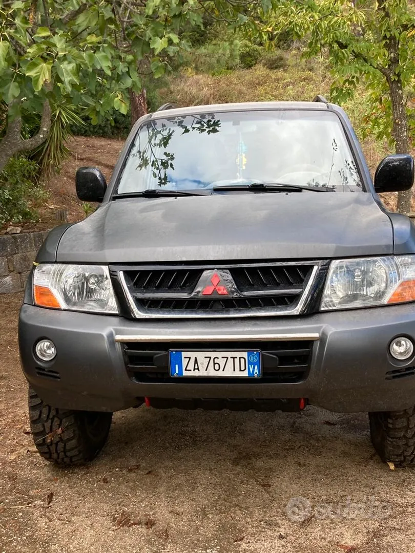 Mitsubishi Pajero 2005 photo 2