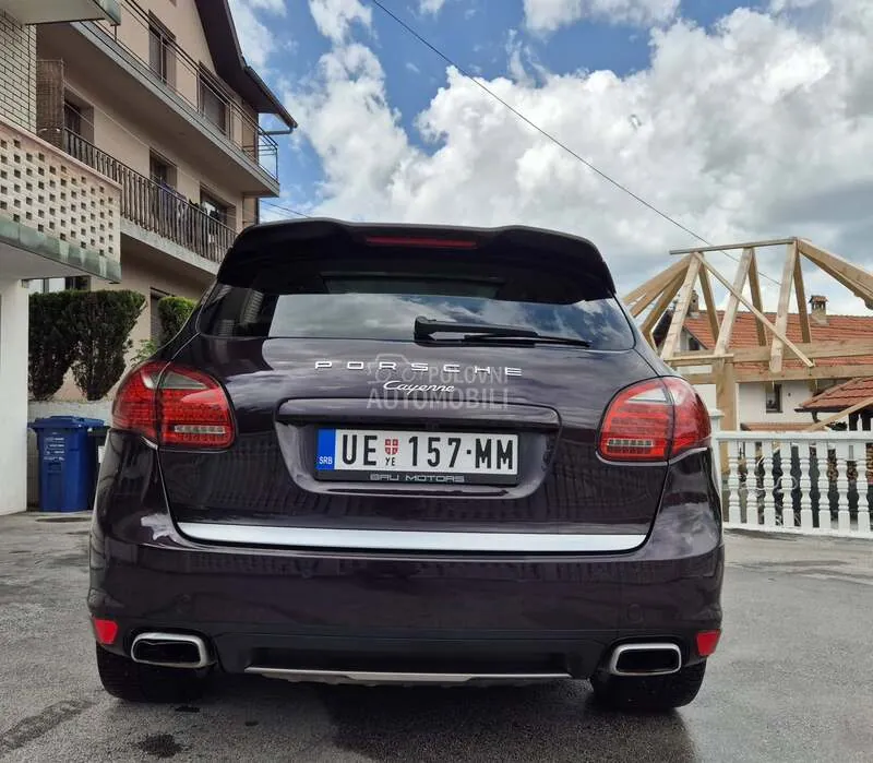 Porsche Cayenne 2012 photo 4