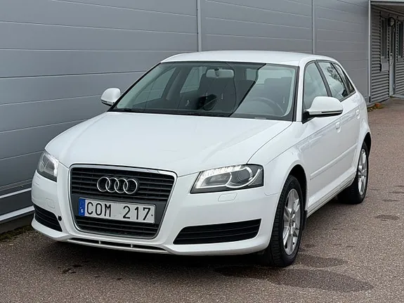 Audi A3 2010 photo 2