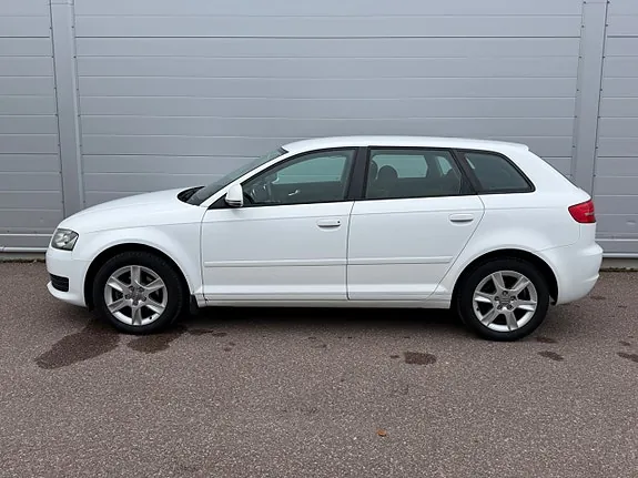 Audi A3 2010 photo 4