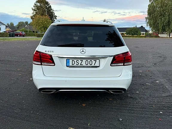 Mercedes-Benz E250 2015 photo 4