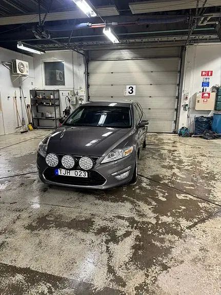 Ford Mondeo 2010 photo 2