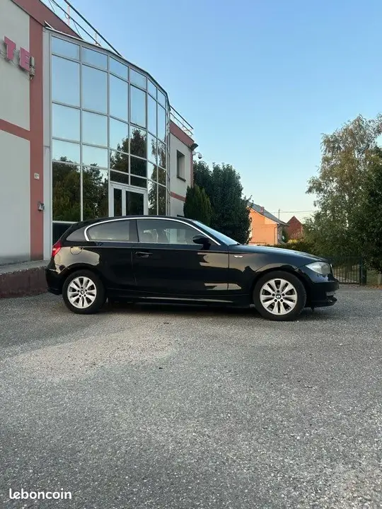 BMW 1 Series 2008 photo 2