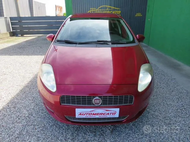 Fiat Grande Punto 2009 photo 3