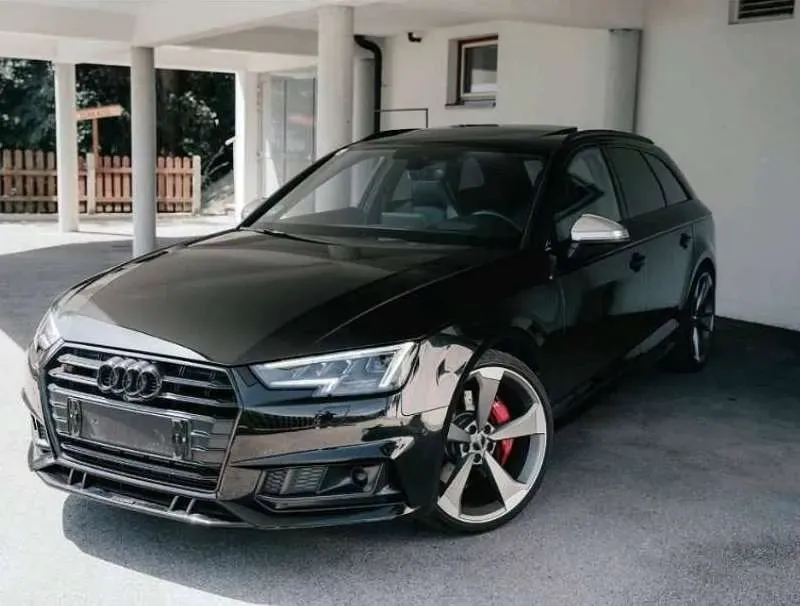 Audi A4 2017 photo 2