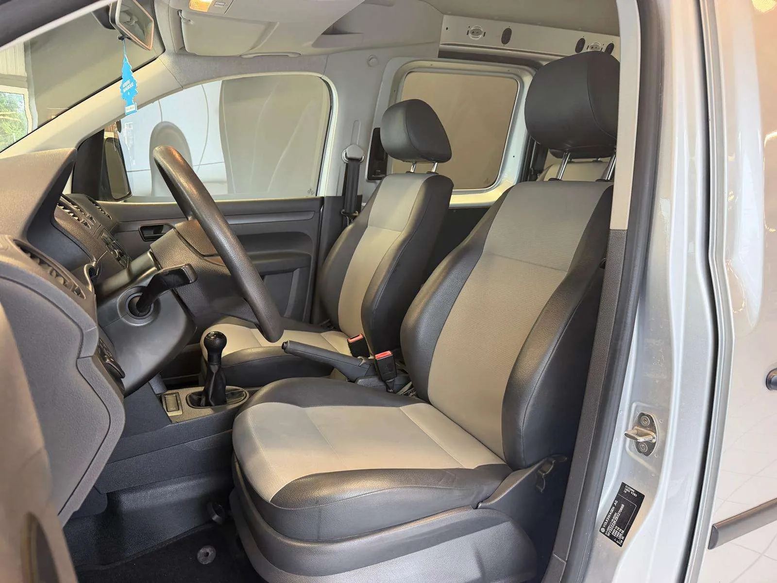 Volkswagen Caddy 2011 photo 5
