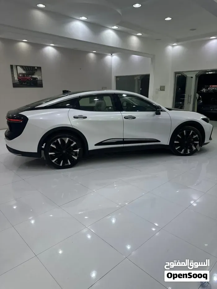 Toyota Crown 2023 photo 3